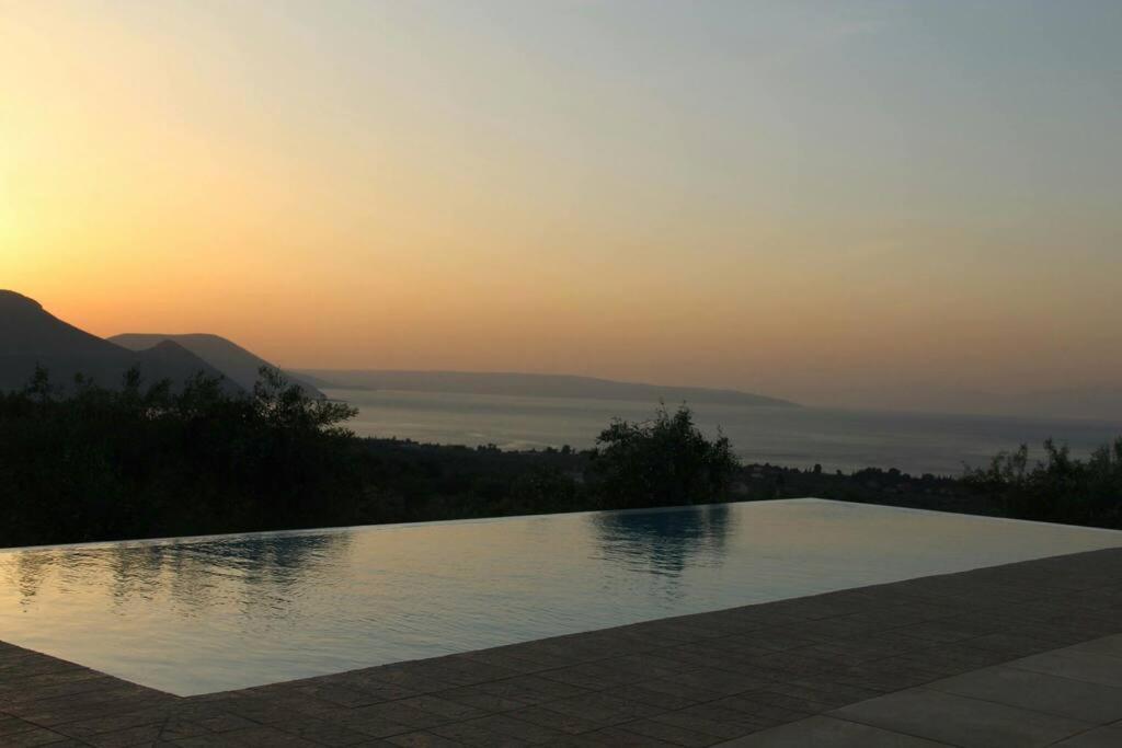 Panoramic View Summerhouse Loukissia Exterior foto