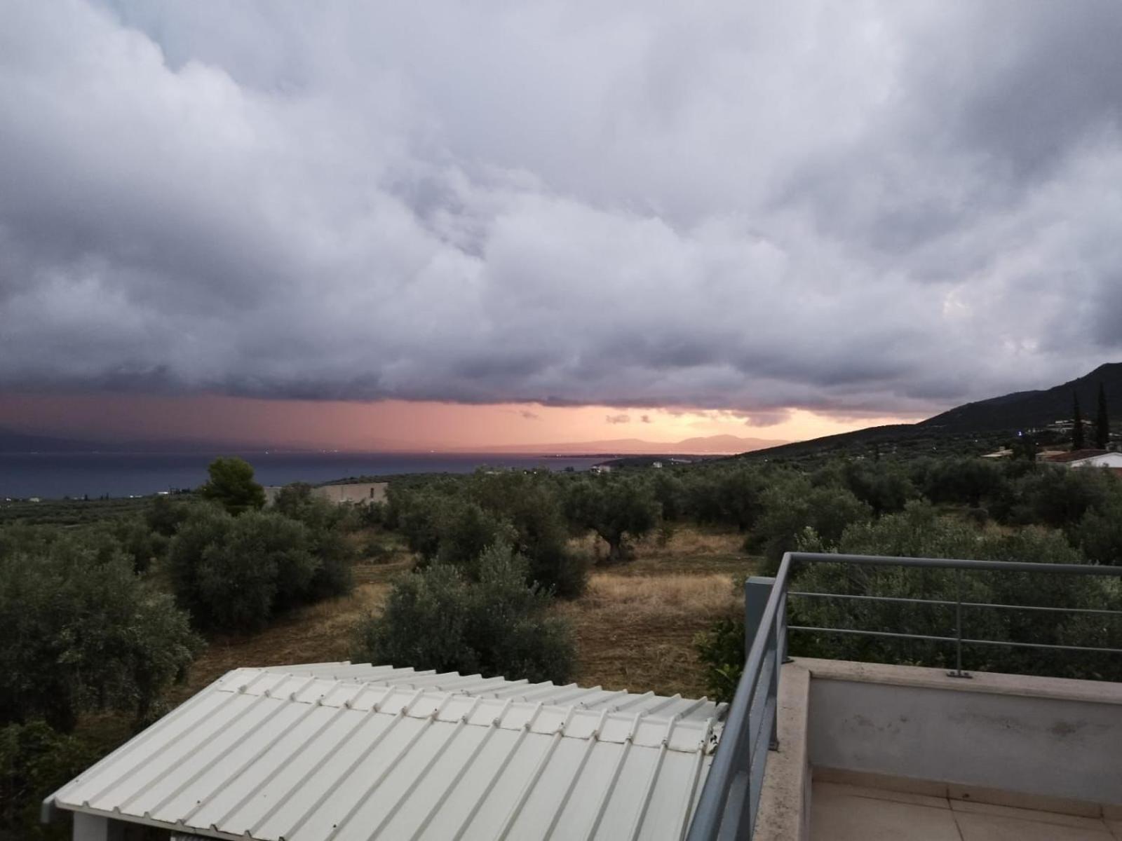 Panoramic View Summerhouse Loukissia Exterior foto